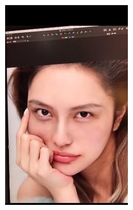 周扬青「卸妆后真面目」曝光!工作人员急阻止 照片po出去了