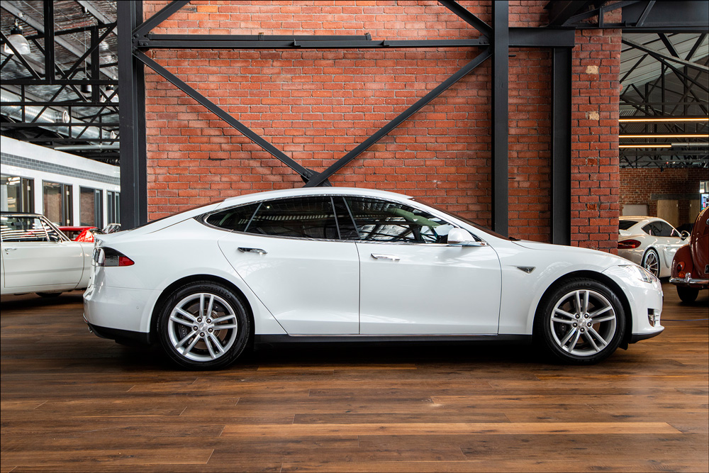 在美国买电动车最便宜?特斯拉model s最多优惠50%,让人很羡慕