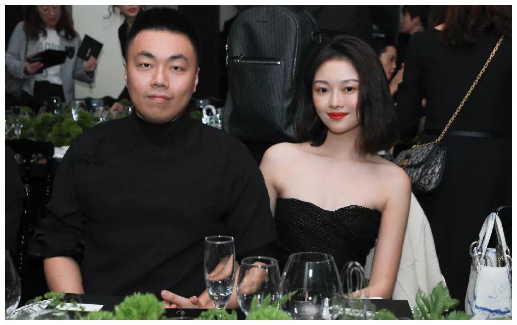 网红晚晚现身,富商老公撒手就走,曾和大直接23岁已婚男人在一起__财经