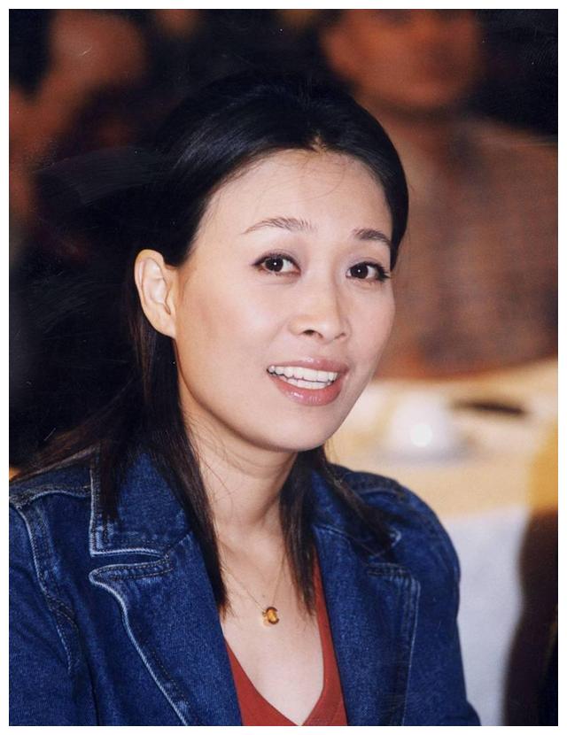 《乘风破浪的姐姐2》官宣,网友:这照片把姐姐们拍得像微商
