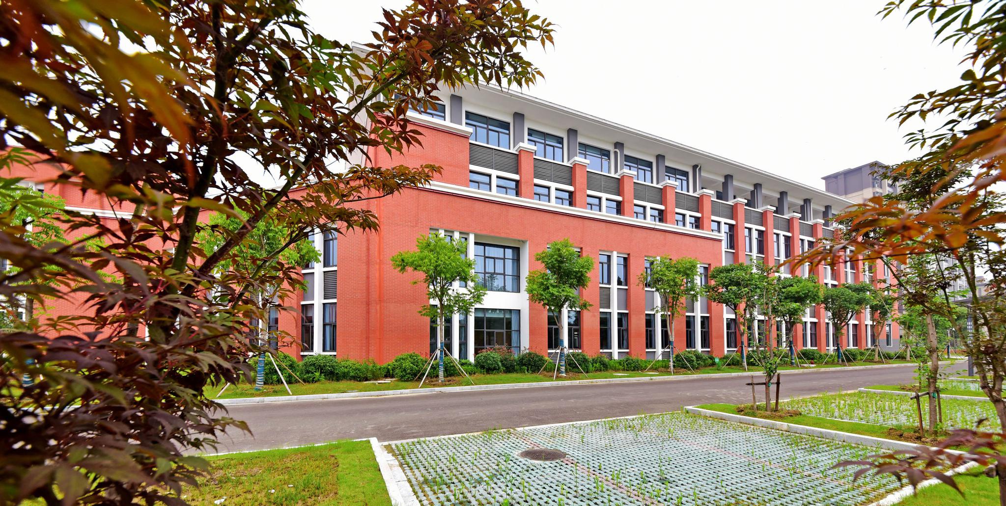东湖塘实验小学新校区竣工,新学期启用.江苏无锡锡山区东港镇.