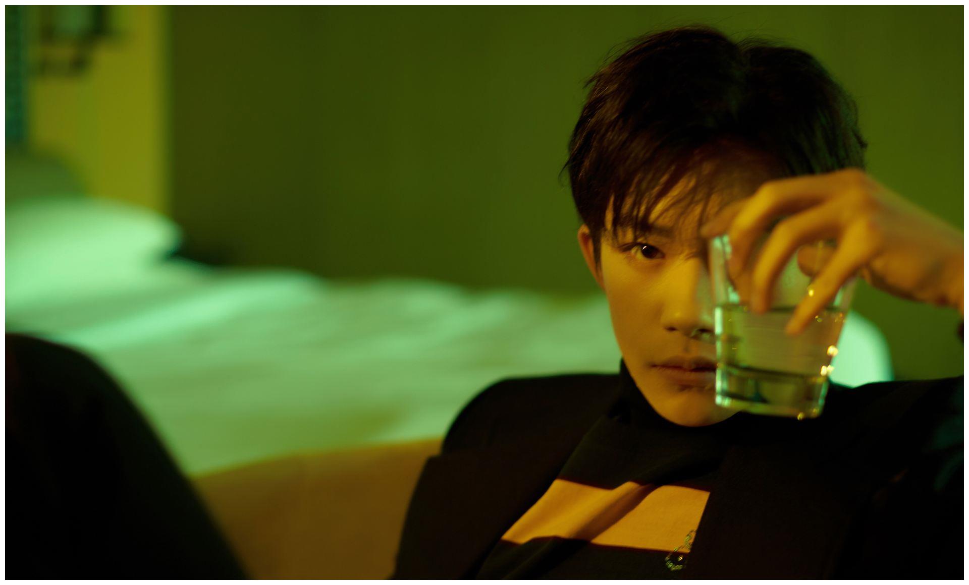 《送你一朵小红花》易烊千玺戏份曝光,台词击中胡歌获盛赞