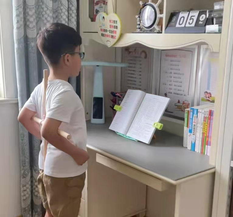 小学生晨读安排讲究大,学霸们“三必读”类目,不少家长还不知道|作文|课本|必读_新浪新闻