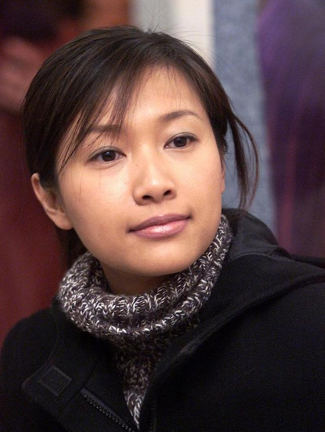 只是身边小跟班,才女徐静蕾投怀送抱|王朔|沈旭佳|徐静蕾_新浪新闻