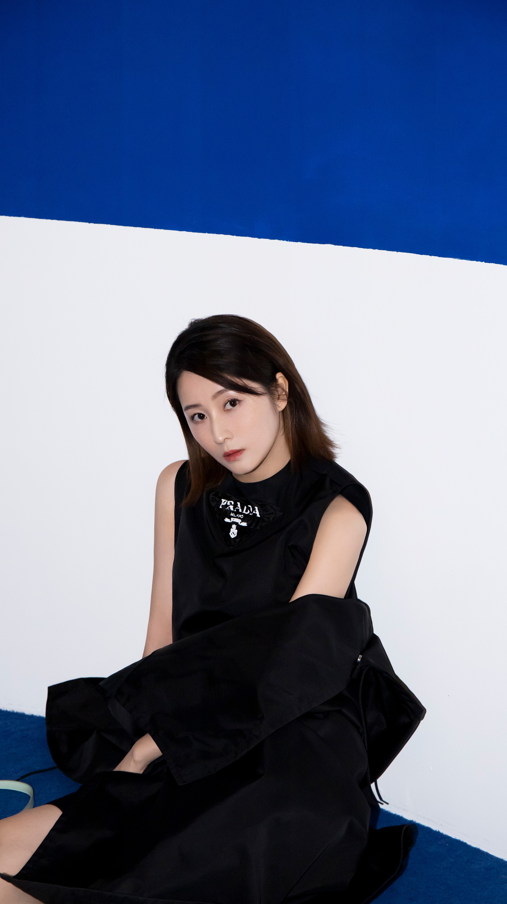 演员吕星辰受邀参加prada晚宴 探索时代舞台力量