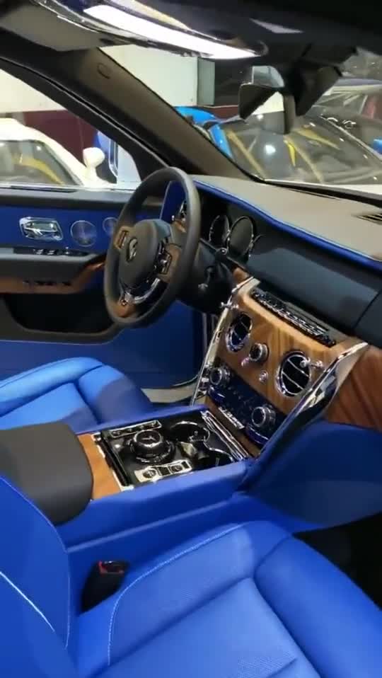 定制版劳斯莱斯库里南内饰,每一处设计都给人满满的仪式感