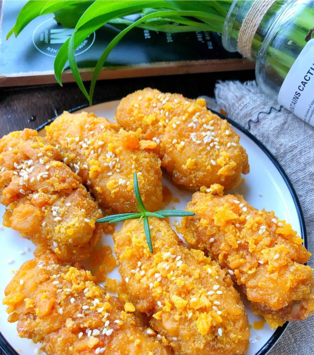 咸蛋黄=好吃,鸡翅=好吃,咸蛋黄 鸡翅简直就是绝配!