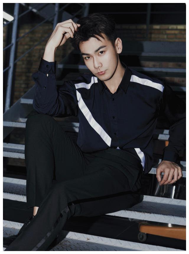 小娘惹山本洋介16岁打工端盘子能火到现在全靠自己