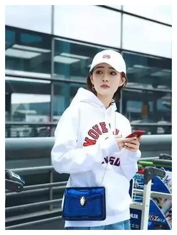 易尚展示控股股东突遭司法冻结 公司：在了解原