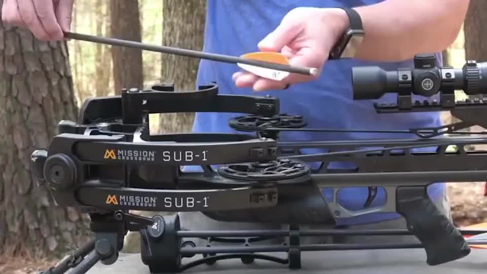 威力也不容小视的小型狙击弩射击精准 动静小