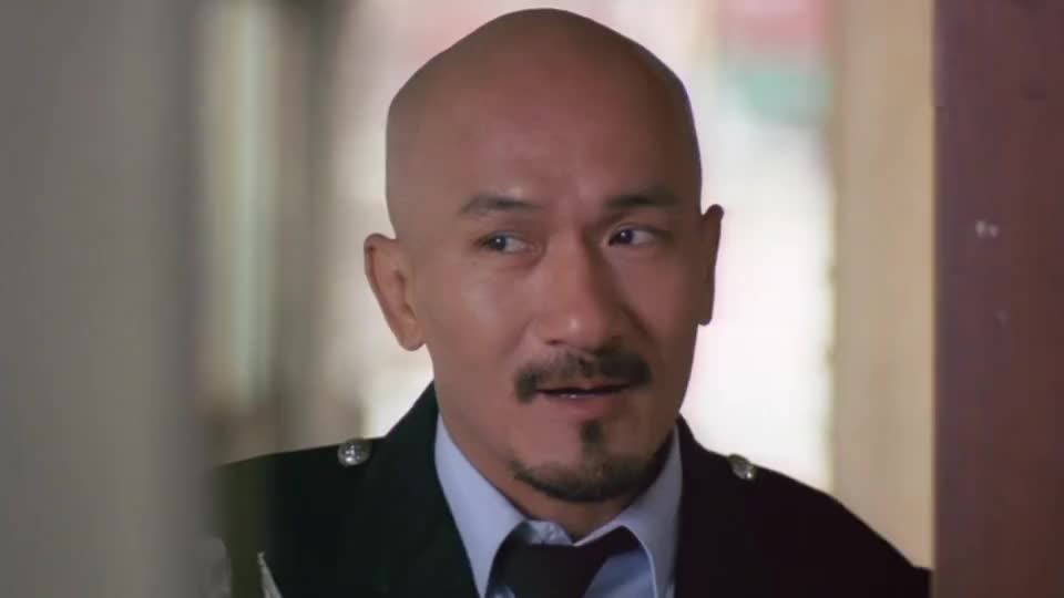 《横财三千万》做梦就服光头佬,三千万到手了,美女也唯他是从