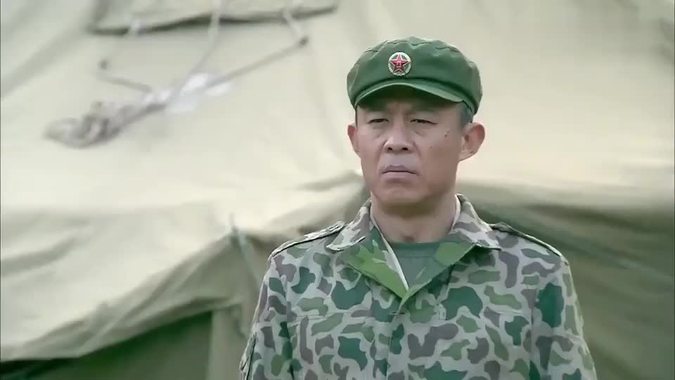 我是特种兵 何大队介绍完敌军指挥官 这人太强了 我是特种兵 何大队介绍完敌军指挥官 这人太强了