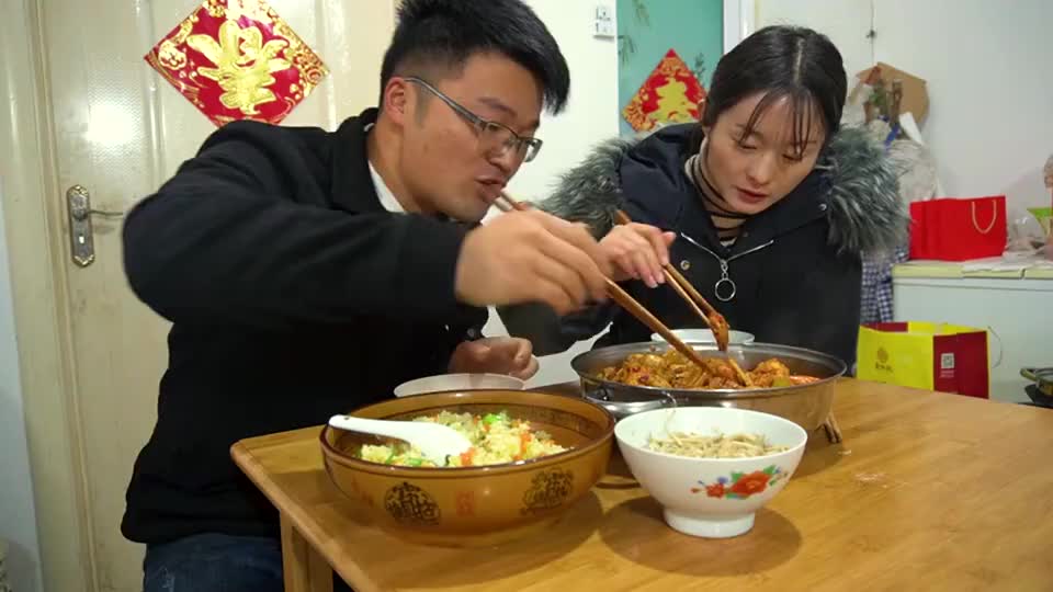 大sao做的麻辣香锅真馋人和媳妇一起吃也太痛快了