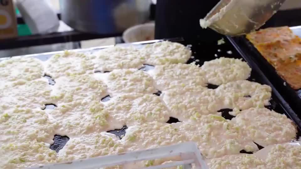 日式铁板烧煎饼,6元1个,2个吃饱|铁板烧|日式|煎饼_新浪新闻