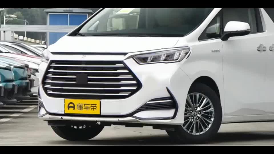 比亚迪商七座mpv:采用家族龙颜设计风格,dmi混动更加完美