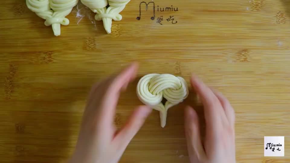 创意的棒棒糖花卷 松软多层造型美 做法详细