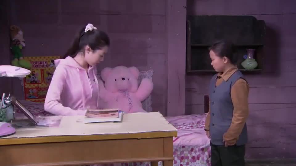 樱桃红:笑笑说出自己被开除,妈妈很淡定,原来她一直是装的!