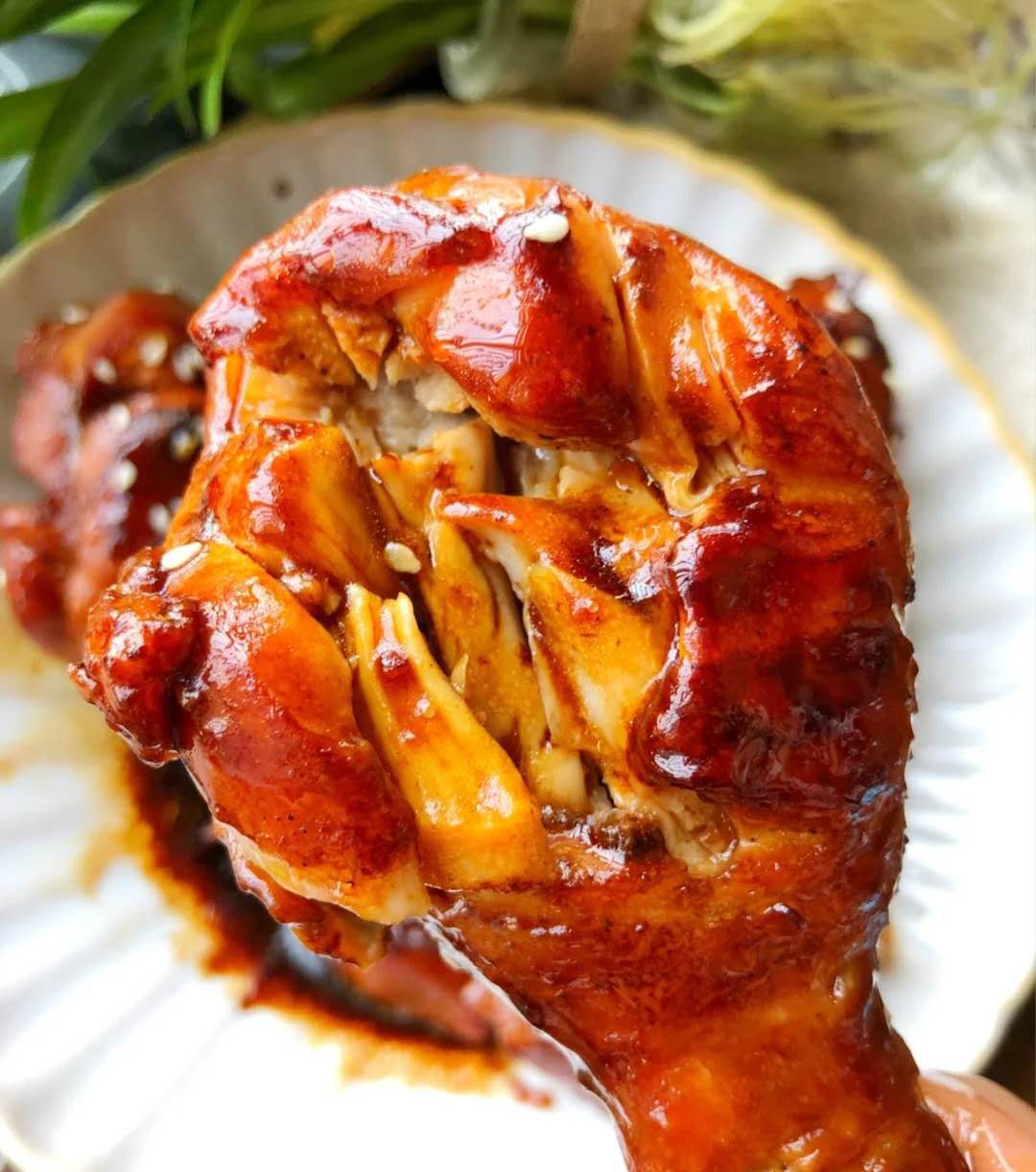 鲜嫩多汁的蒜香鸡腿!好吃到舔手指,干万不要错过快试试吧!