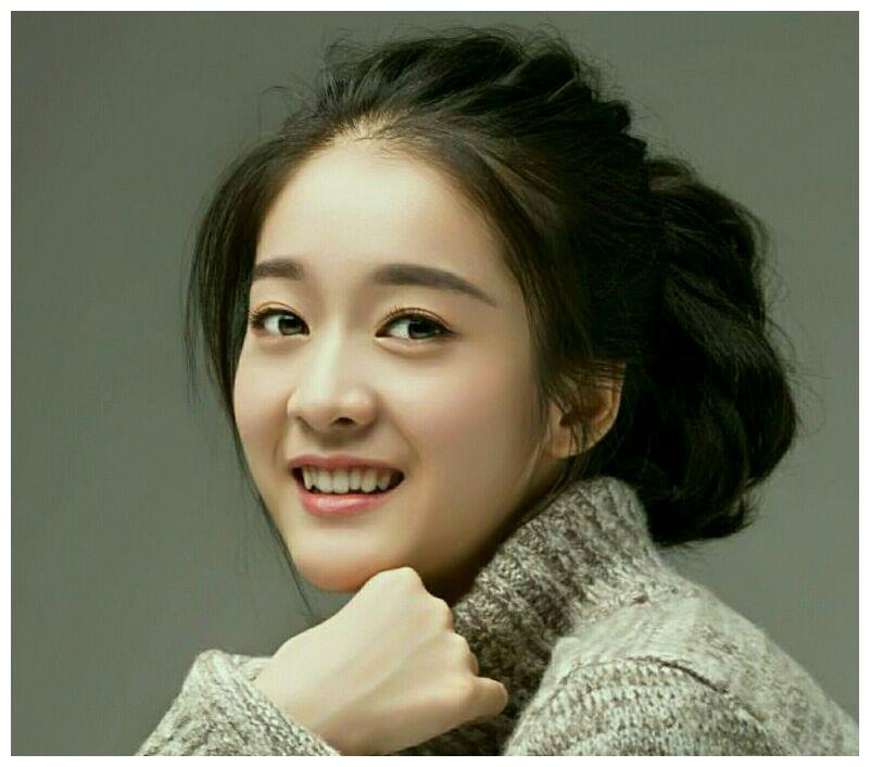 演艺圈长着一颗"最美小虎牙"的张雪迎,颜值演技双双在线