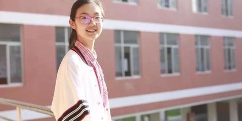 她,是高考中的传奇人物,清华为录取她降低了60分!|学霸|清华大学|张莹|老师|学生_新浪新闻