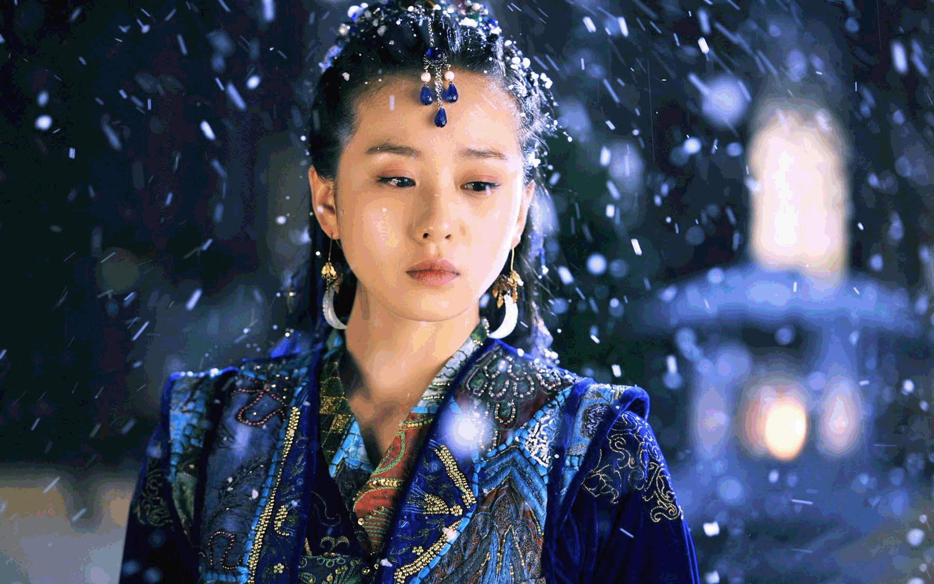 "龙葵"我是认出来了,却没发现迪丽热巴,这剧当年真是很硬核!