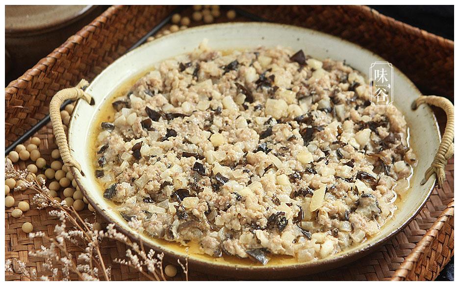 此菜夏天吃正当时,和肉末一起蒸,营养易消化,美味又消暑|沙葛|肉饼