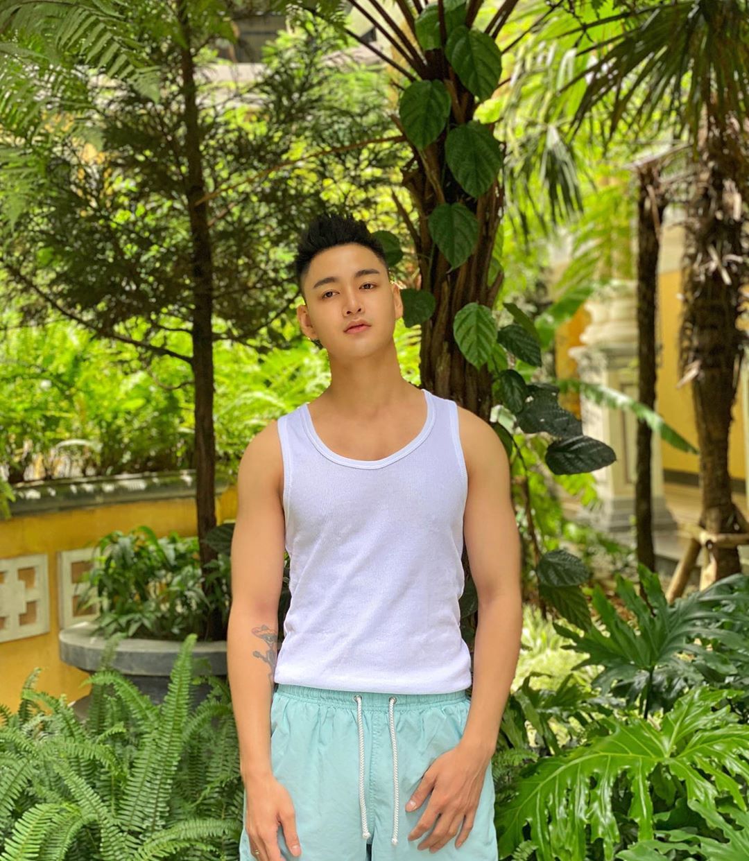 阳光帅气的高颜值肌肉帅哥