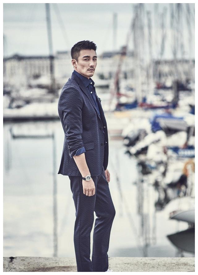 中国首席男模胡兵:四段恋情无果,曾陷"断袖"风波,50岁仍单身