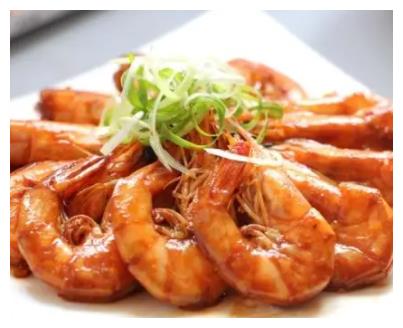 孩子今天心情好吃饭食欲大开 多吃红烧大虾 身体强壮生病少 财经头条