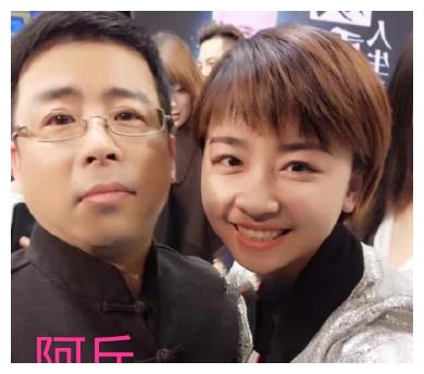 阿丘封杀后又一主持人阴阳怪气李小萌评李文亮追授先进个人