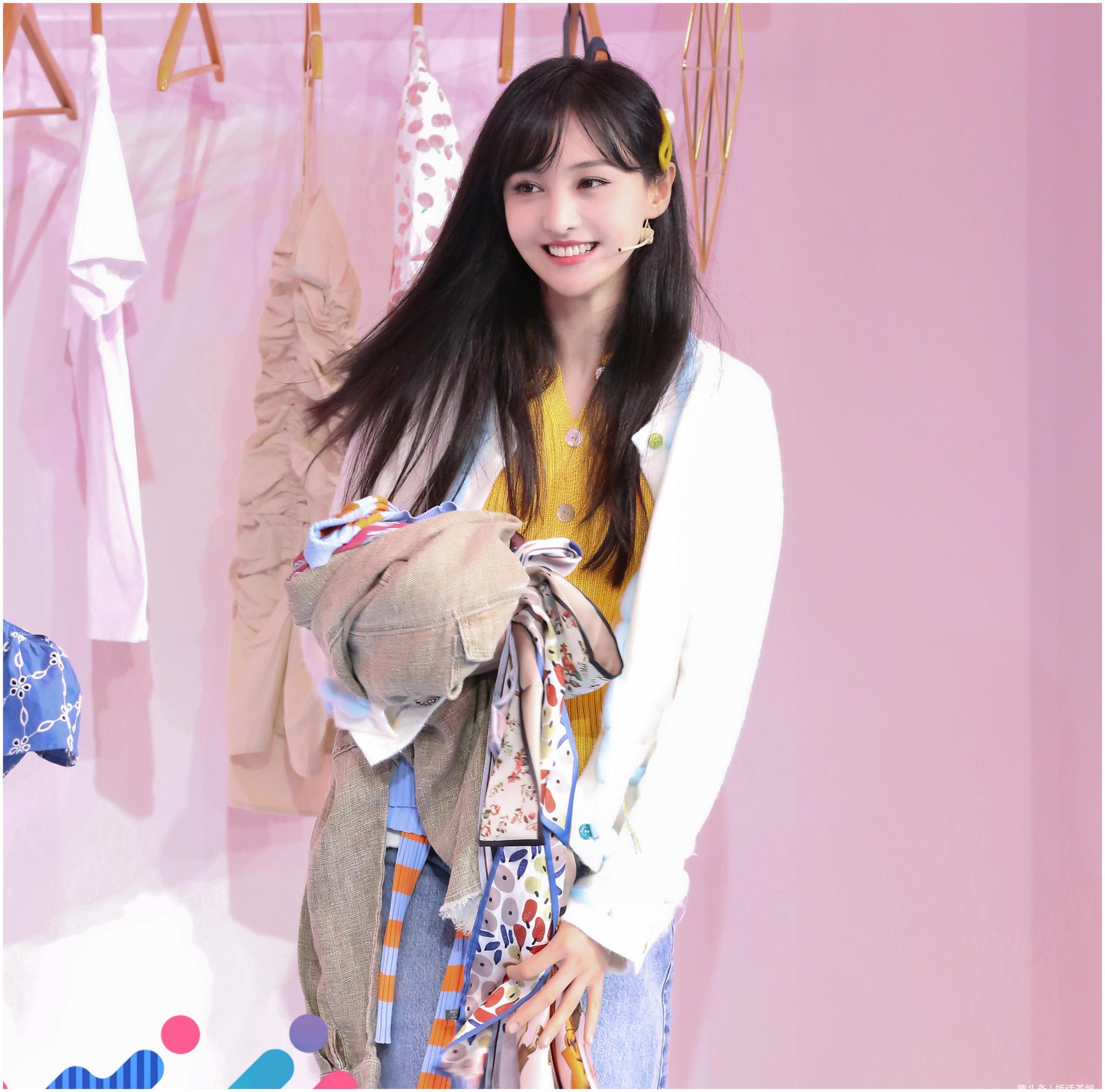 破案了谈莉娜回应点赞郑爽恋情是手滑网友在线拆穿打翻茶碗