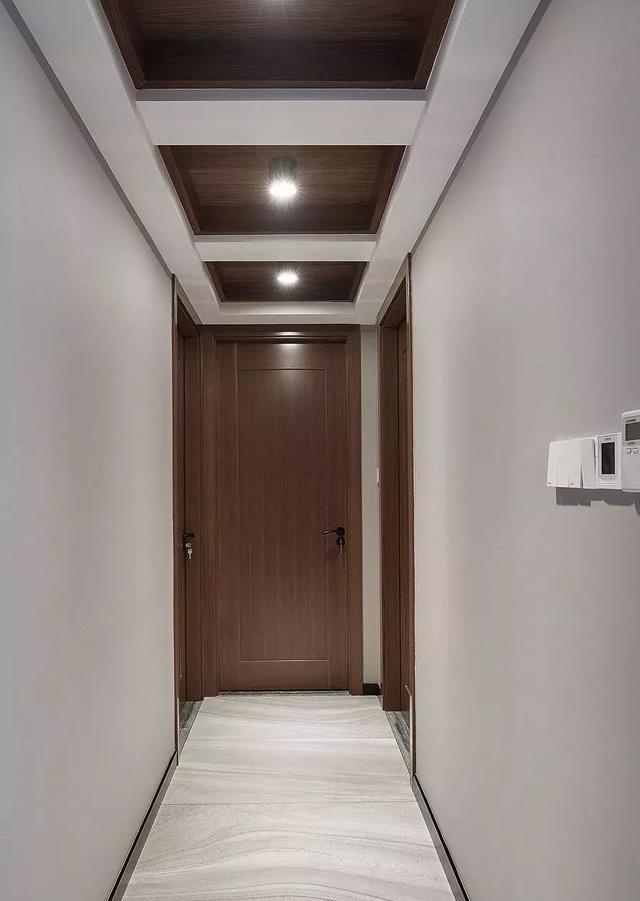 小空间怎么做吊顶?走廊过道怎样设计,看起来很大气