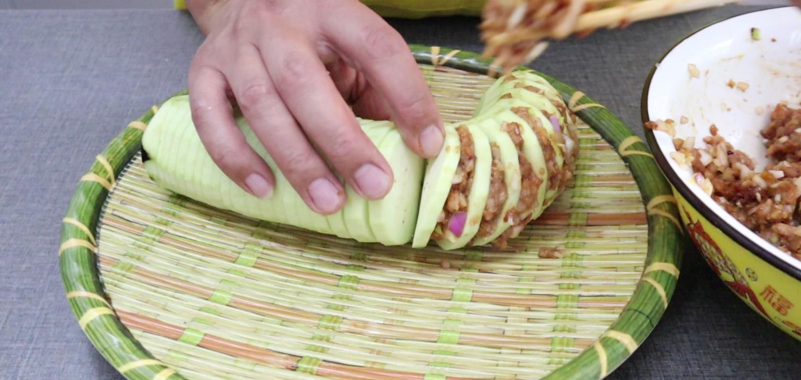 吃了半辈子茄子头一回见这做法色香味俱全比红烧肉还香