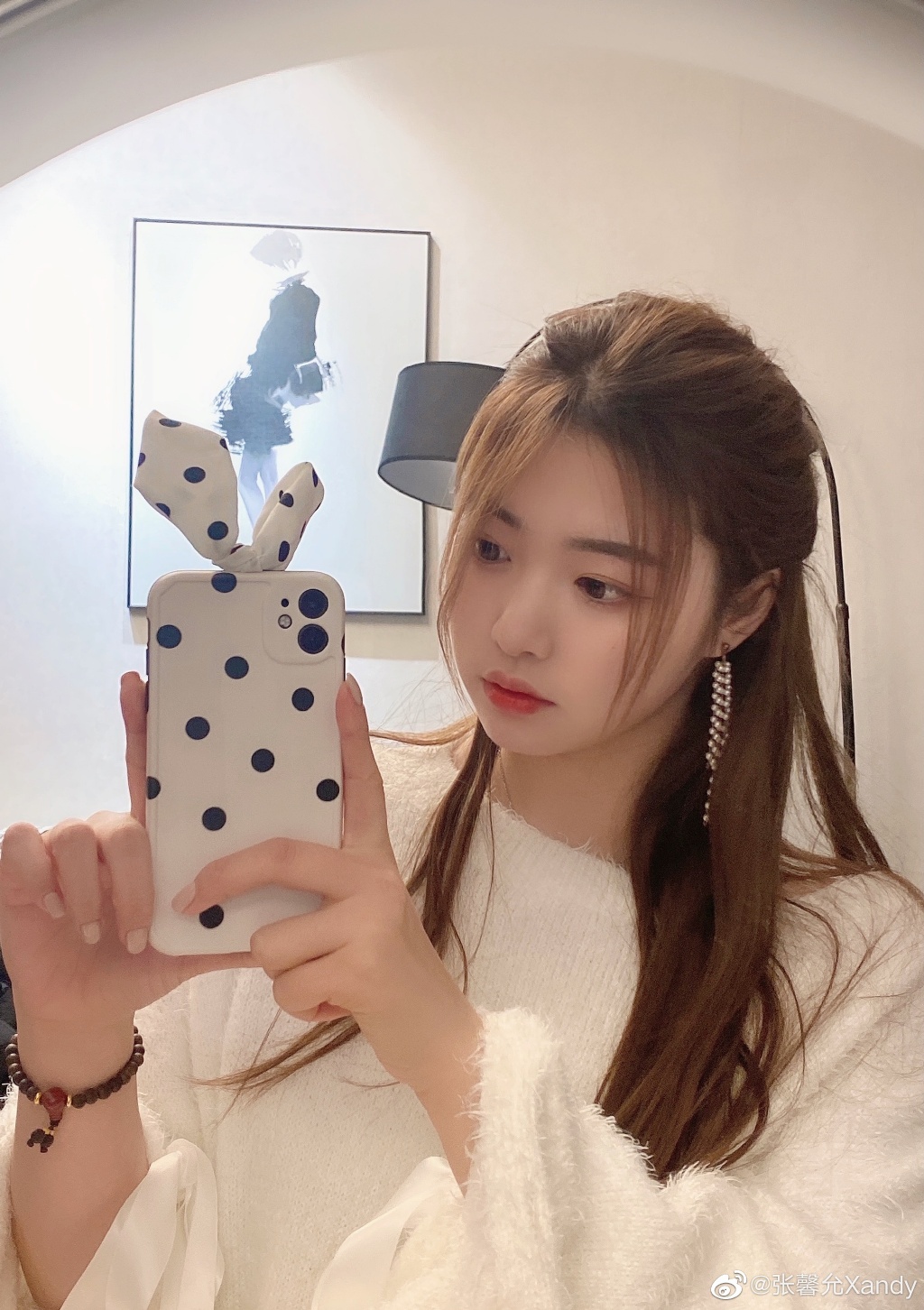 可爱美女艺人张馨允迷人美照好看啊