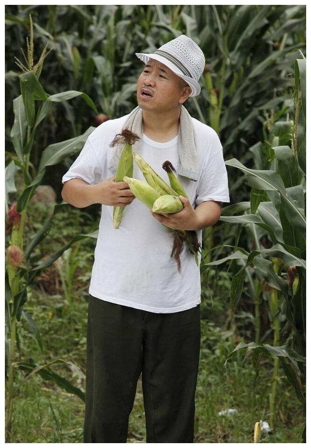 "刘能"搭上"赵四",自己组建二人转团队,单飞意思已经很明显