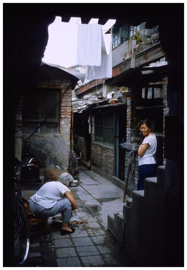 老照片80年代北京四合院大杂院里的生活四合院只卖50万