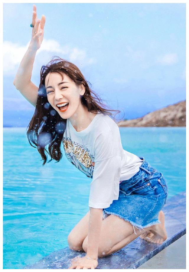 迪丽热巴壁纸故事很长我长话短说我喜欢你很久了