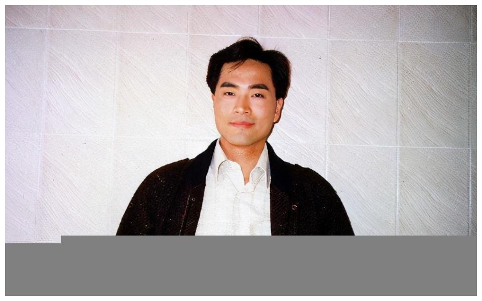 陈庭威,那就是电视剧的赌神为人不知无人不晓,但是在当时还有一个人是