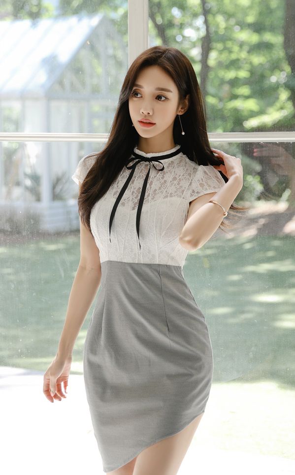 美女孙允珠学院风无袖上衣穿搭,这样穿搭青春活力有朝气