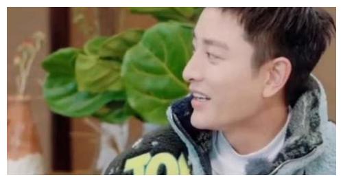 贾乃亮与张含韵同框录节目男方称很关注张含韵女方表现太娇羞