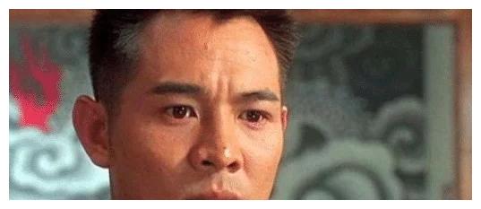 他在94版的电影《精武英雄》中饰演陈真.