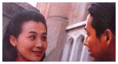 她刚拿到影后就被查出癌症,为生子拒绝化疗,成陈道明一生的痛休闲区蓝鸢梦想 - Www.slyday.coM 她刚拿到影后就被查出癌症,为生子拒绝化疗,成陈道明一生的痛休闲区蓝鸢梦想 - Www.slyday.coM