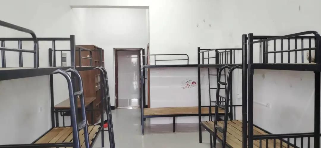 近期,闻泰科技嘉兴永瑞厂区,无锡厂区正在火热招聘中,小编就嘉兴永瑞