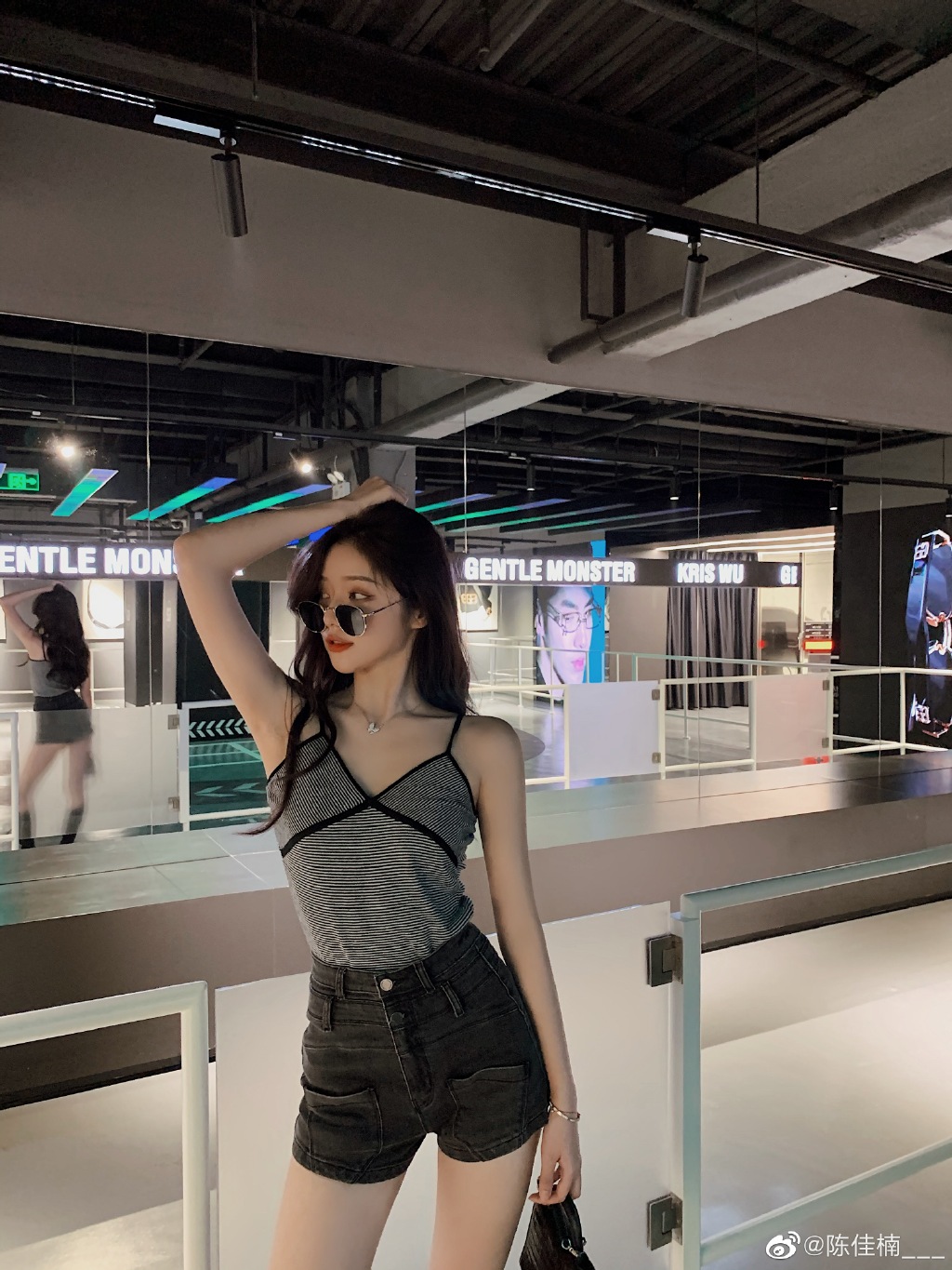 网红美女模特陈佳楠迷人写真美照可爱啊_高清图集_新浪网