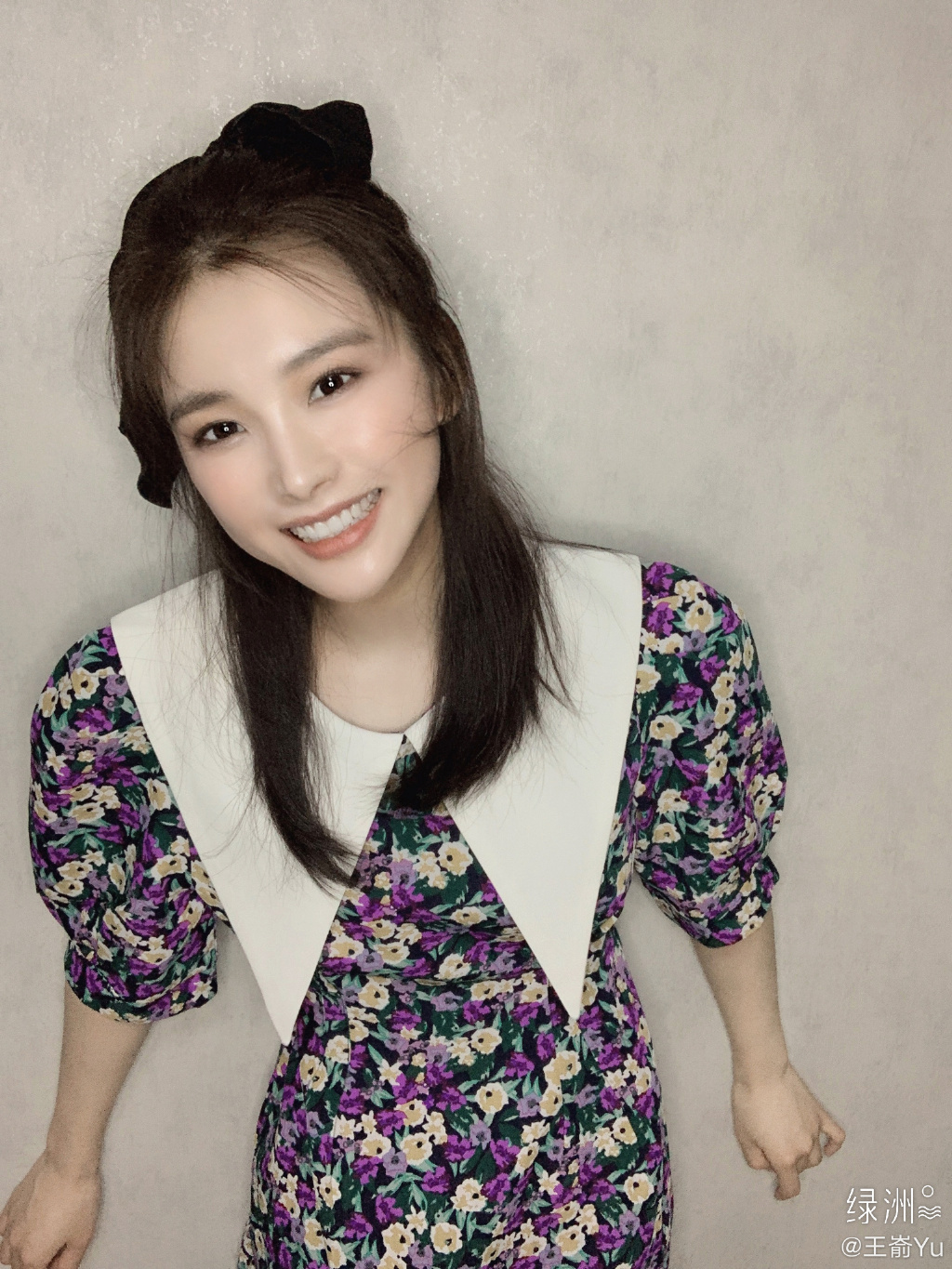 美女演员王嵛迷人美照欣赏好看啊