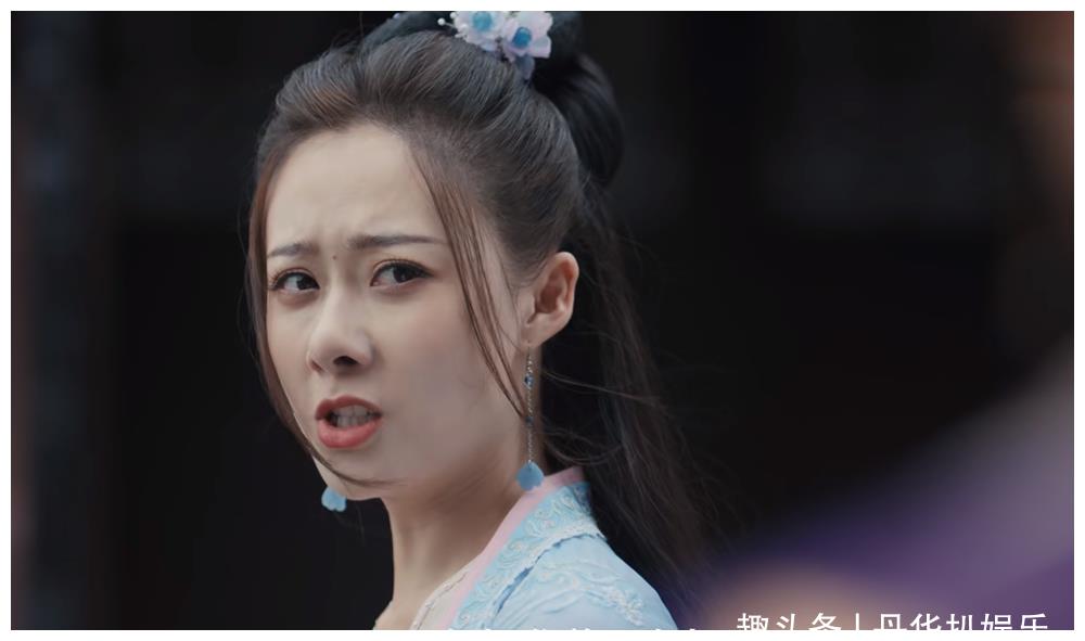 元锦儿(曹曦月饰演)是聂云竹好姐妹,聂云竹赎身后元锦儿成了新门艺馆