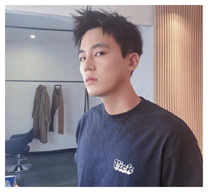 马思纯张哲轩又约会,两人手挽手太甜蜜,曾被拍见家长疑好事将近