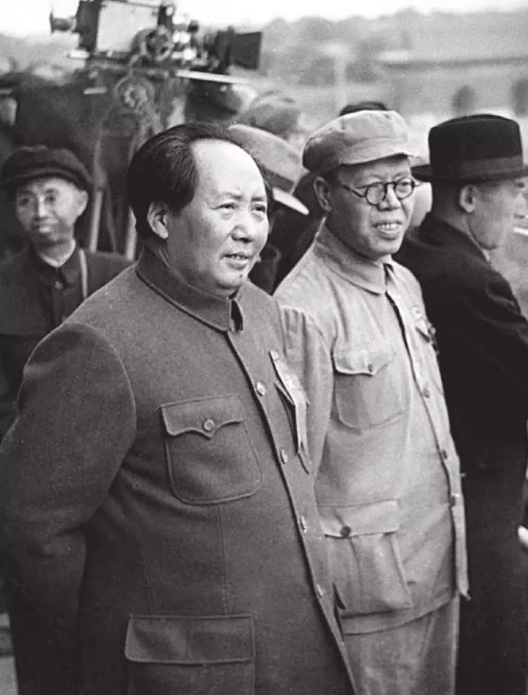 70张老照片回顾1949年开国大典前后的历史画面,部分照片首次公开