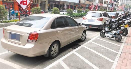 租个停车位一年4000,买的话10万,哪个划算呢?