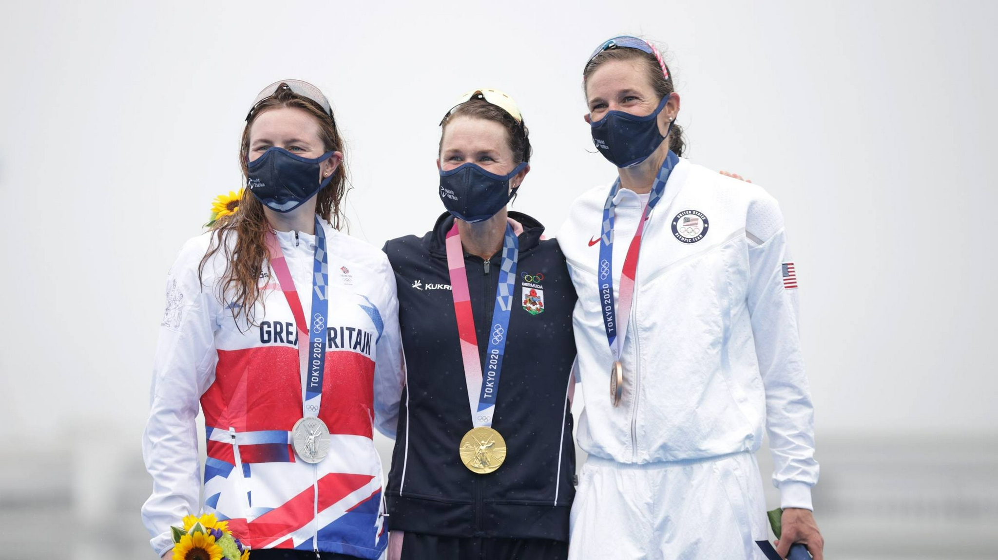 百慕大运动员达菲(flora duffy)在铁人三项女子组赛事摘金,为百慕大夺